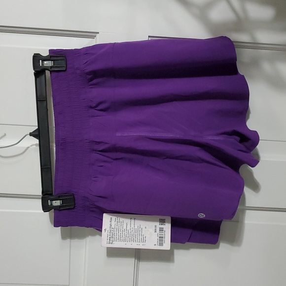 NWT Lululemon Shake It Out HR Run Short 2.5in College Purple Women's Sz S - Picture 2 of 3